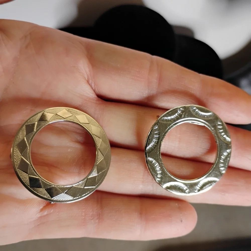 Silver Tone Set of‎ Circular Textured Brooches